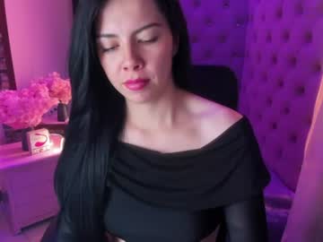 chloe_crysstal