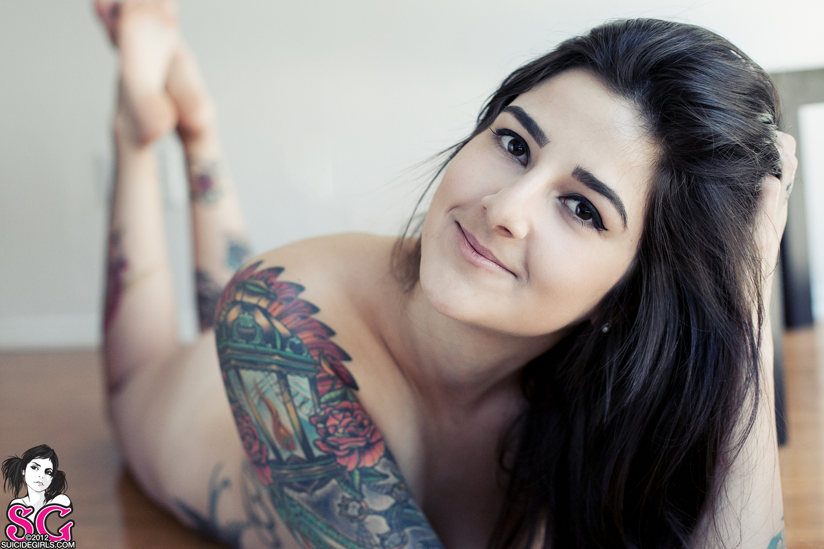 Tattooed Teen posing nudes on the morning — 40