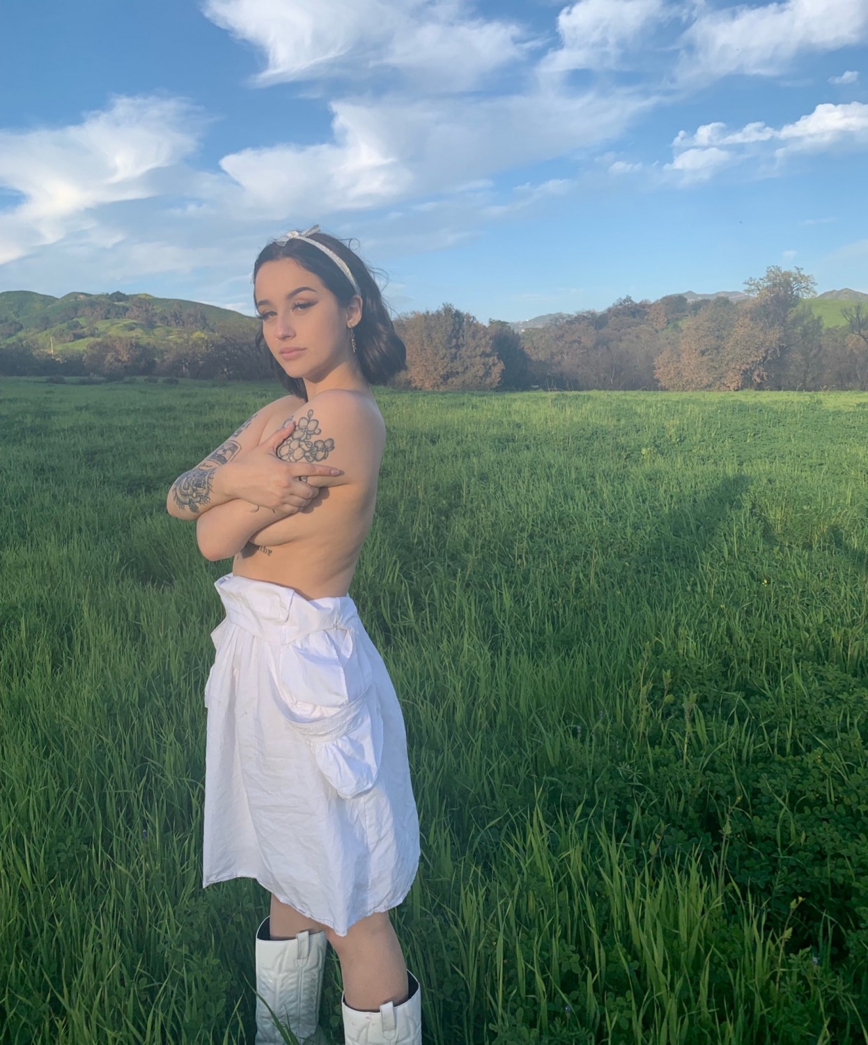 Hot naked teen with tattoos — 25