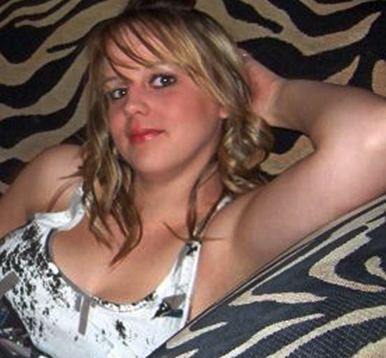British UK girls showing sexy shaven armpits — 49