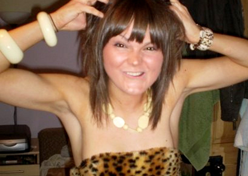 British UK girls showing sexy shaven armpits — 48