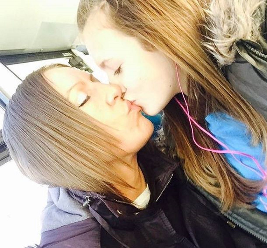 Lesbian Pictures — 15