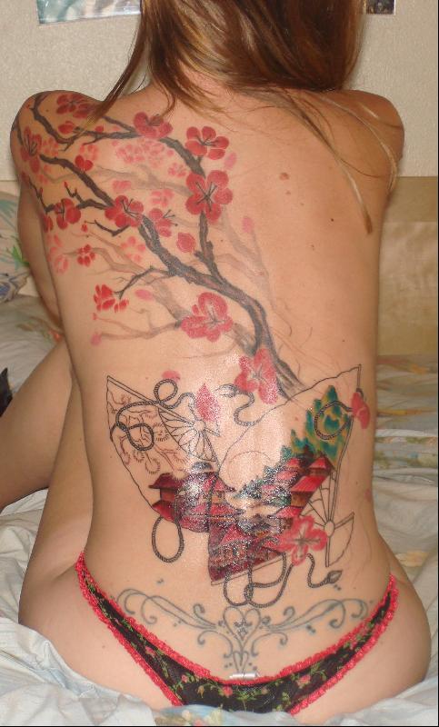 Hot Girls with Tattoos — 24