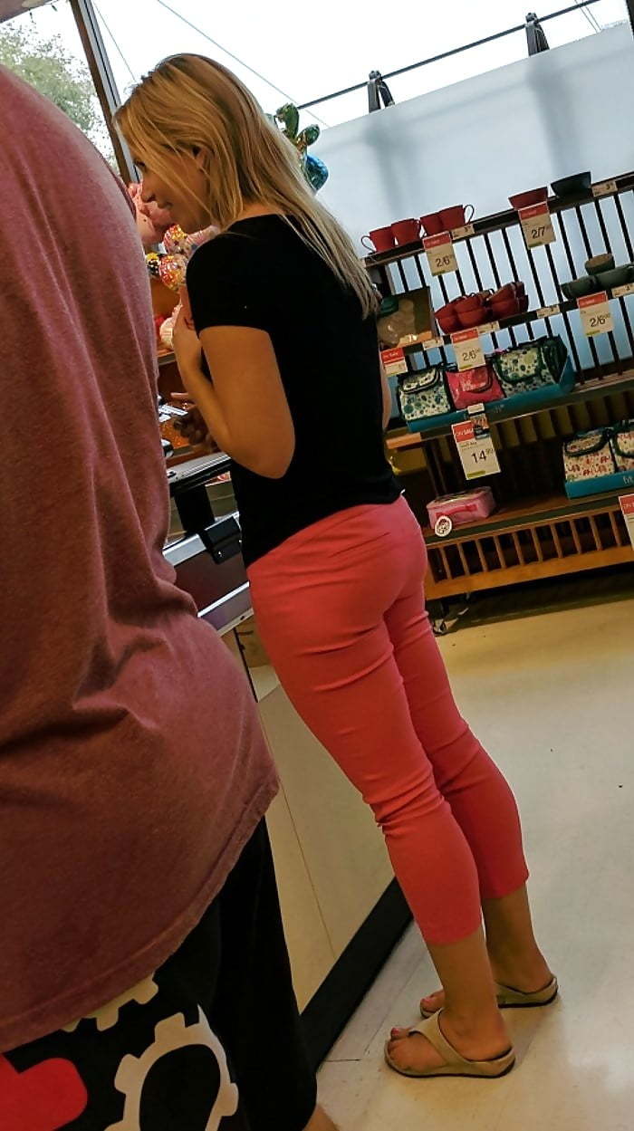 Sexy,candid,blonde,brunette,legs,shorts — 13