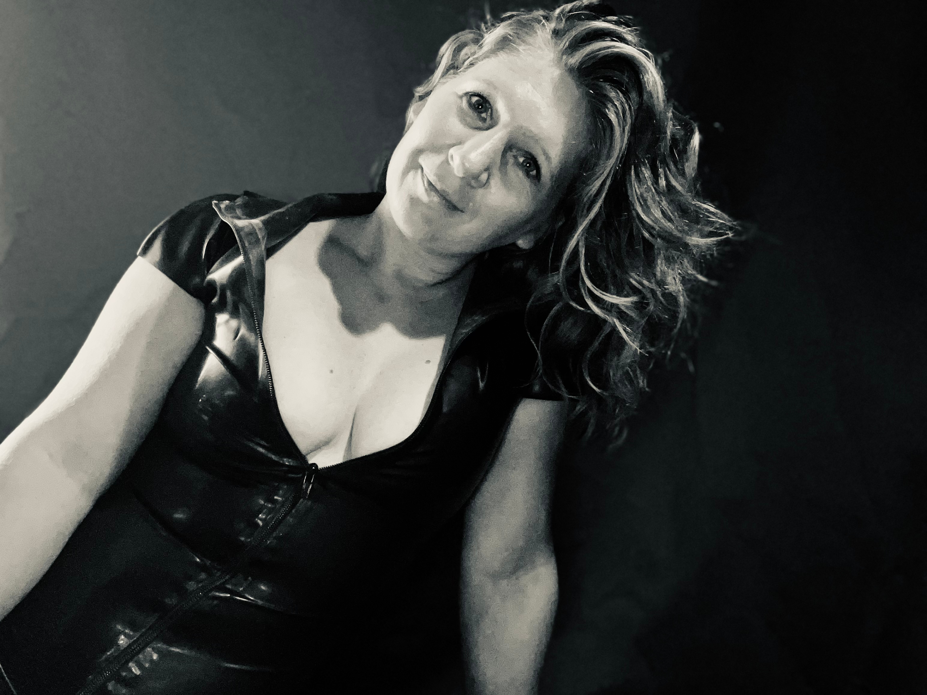 My wife posing.....tell me what you think of her — 7