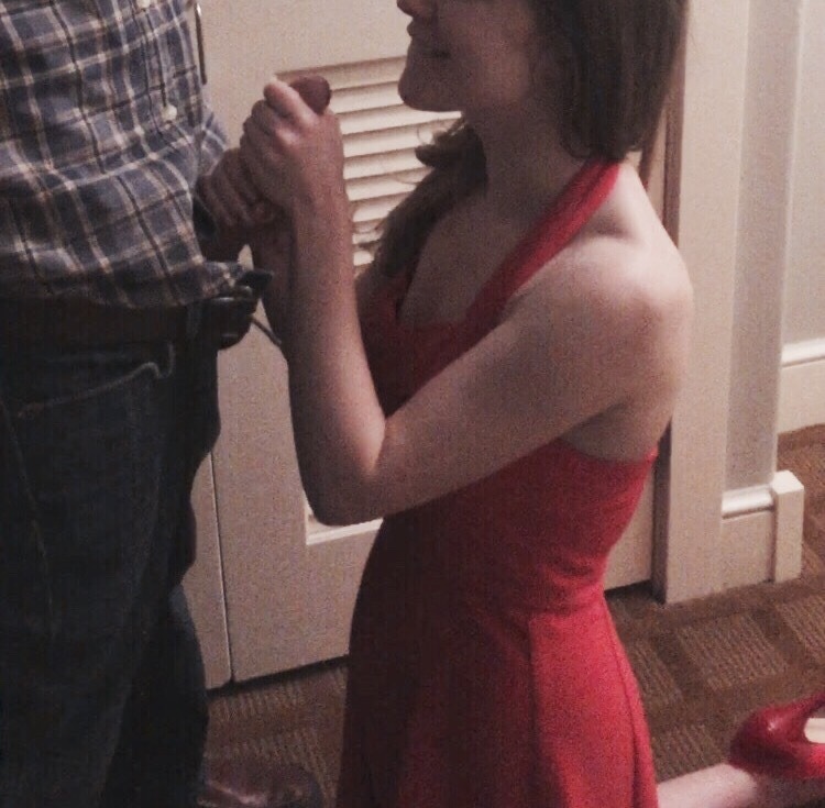 Girls holding cock (pictures) — 7